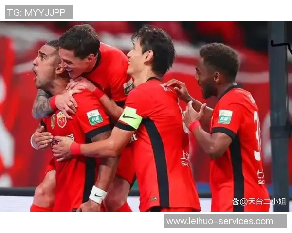 那不勒斯友谊赛大胜波尔图五球争议判罚引发全场热议 那不勒斯友谊赛大胜波尔图五球争议判罚引发全场热议