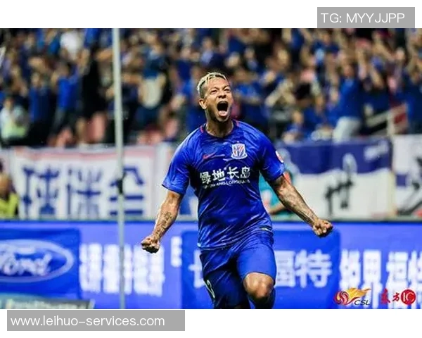 中超赛场那不勒斯大胜里昂五球狂潮引发全场热烈欢呼