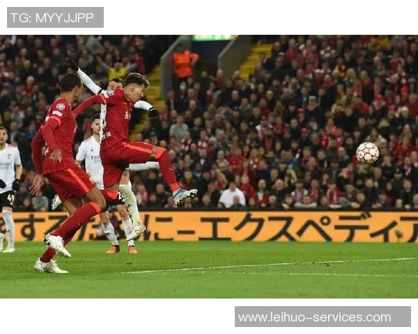 本菲卡逆袭利物浦友谊赛精彩回顾三球完胜引发全场欢呼